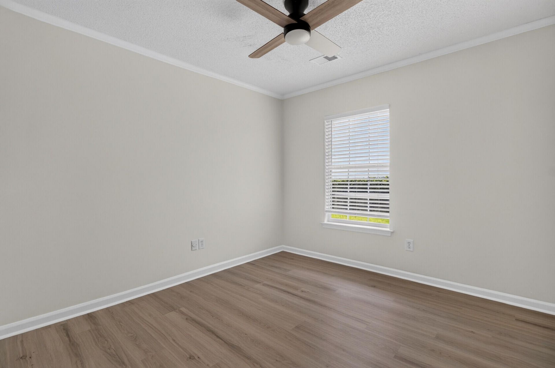 2412 Stingray Boulevard Photo 16