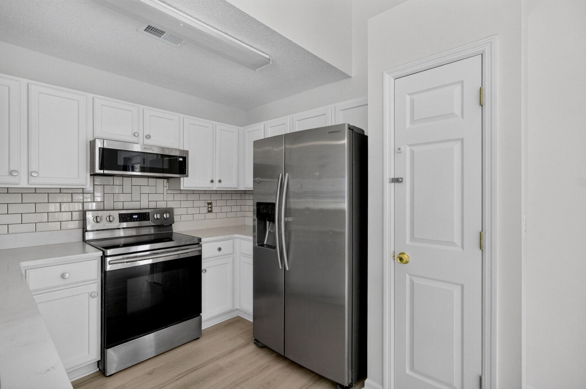 2412 Stingray Boulevard Photo 4
