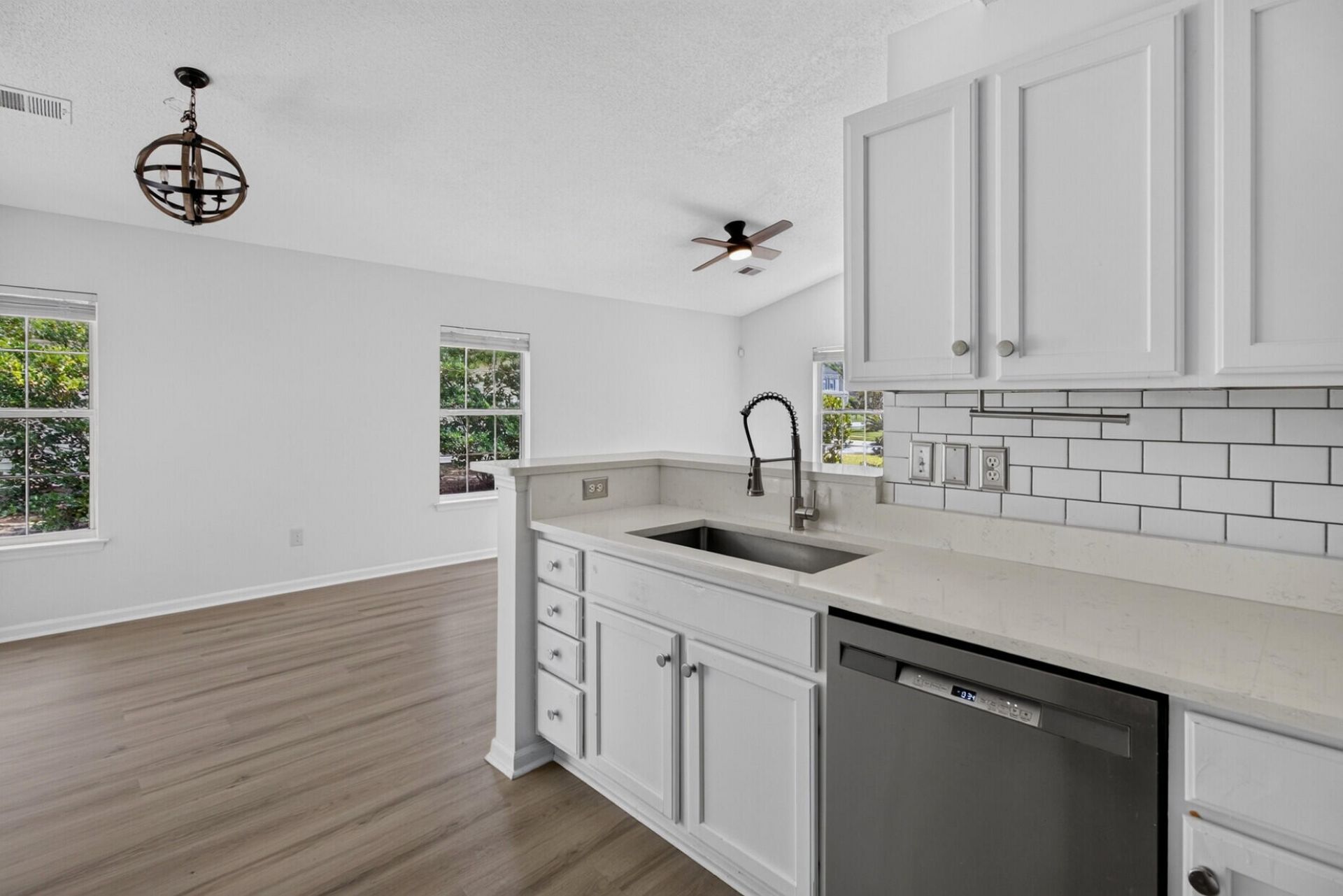 2412 Stingray Boulevard Photo 5