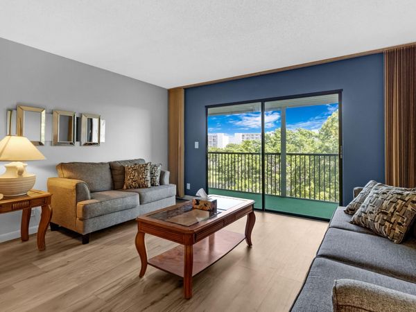 2209 S Cypress Bend Drive, Unit 507, Pompano Beach, FL 33069