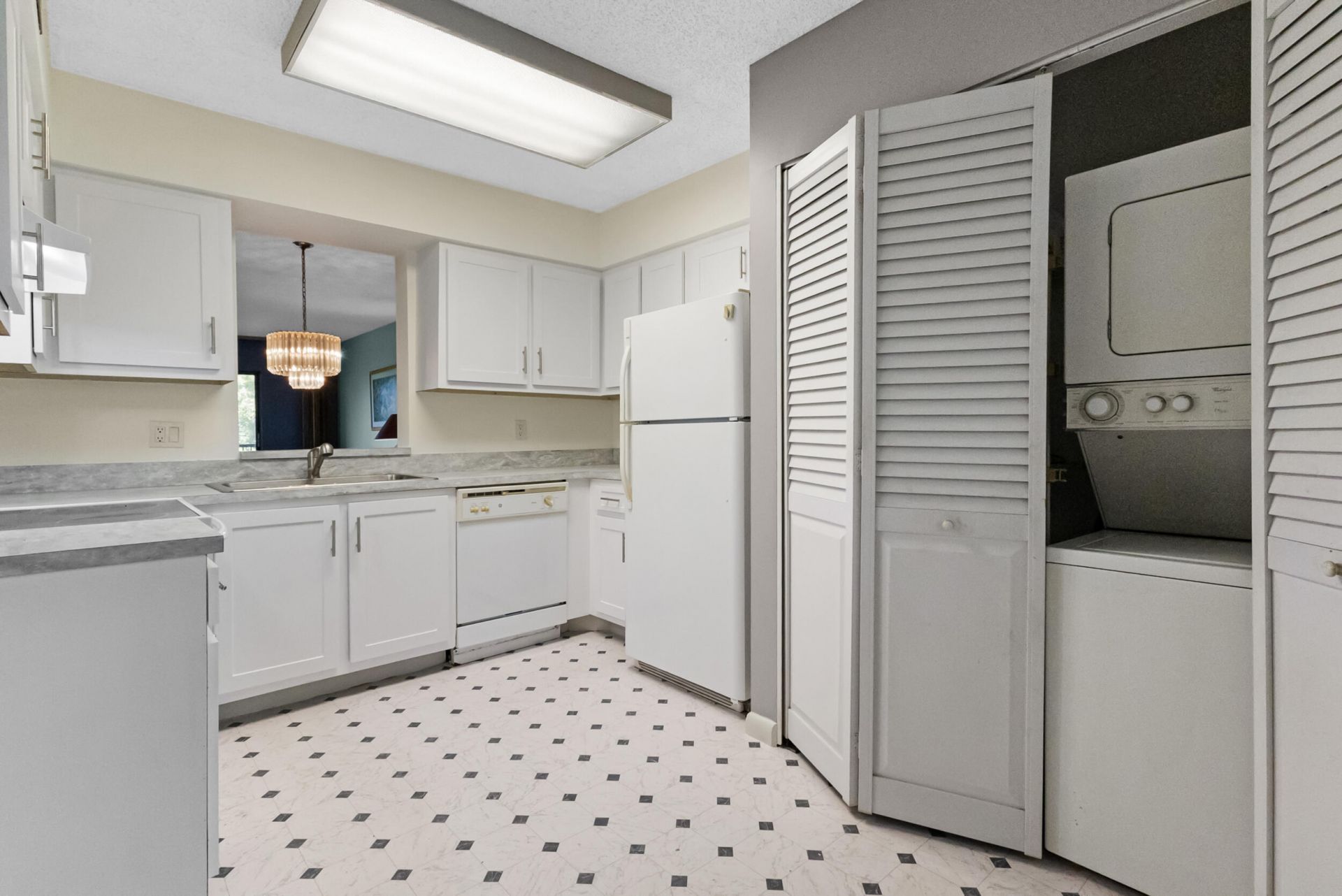 2209 S Cypress Bend Drive, Unit 507, Pompano Beach, FL 33069 Photo