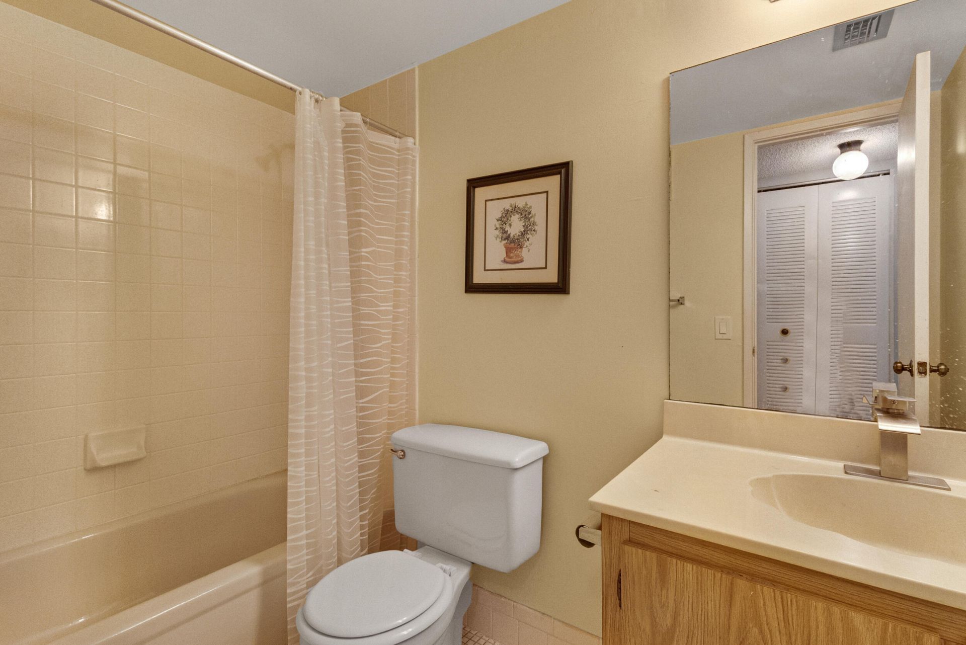 2209 S Cypress Bend Drive, Unit 507, Pompano Beach, FL 33069 Photo