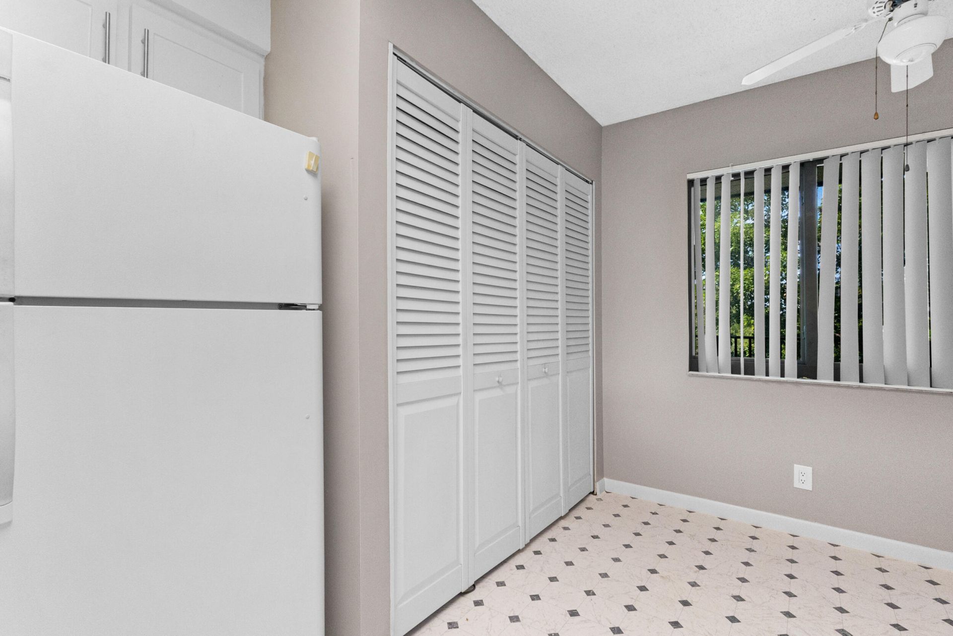 2209 S Cypress Bend Drive, Unit 507, Pompano Beach, FL 33069 Photo