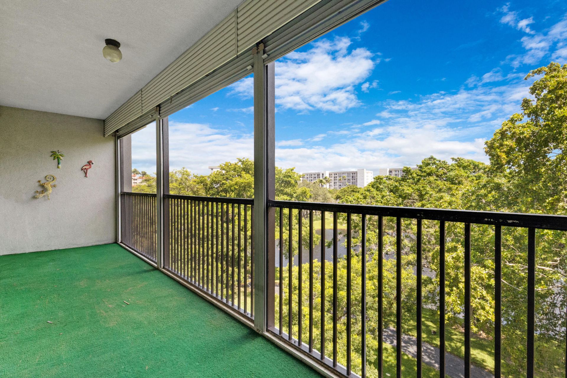 2209 S Cypress Bend Drive, Unit 507, Pompano Beach, FL 33069 Photo