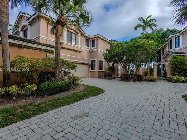2703 Center Ct Dr , Unit 1-14, Weston, FL 33332