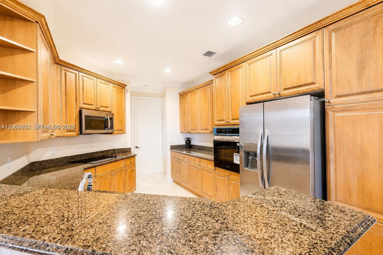 2703 Center Ct Dr, Unit 1-14, Weston, FL 33332 Photo