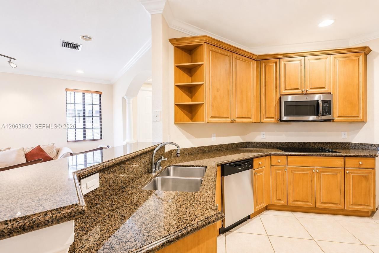 2703 Center Ct Dr, Unit 1-14, Weston, FL 33332 Photo