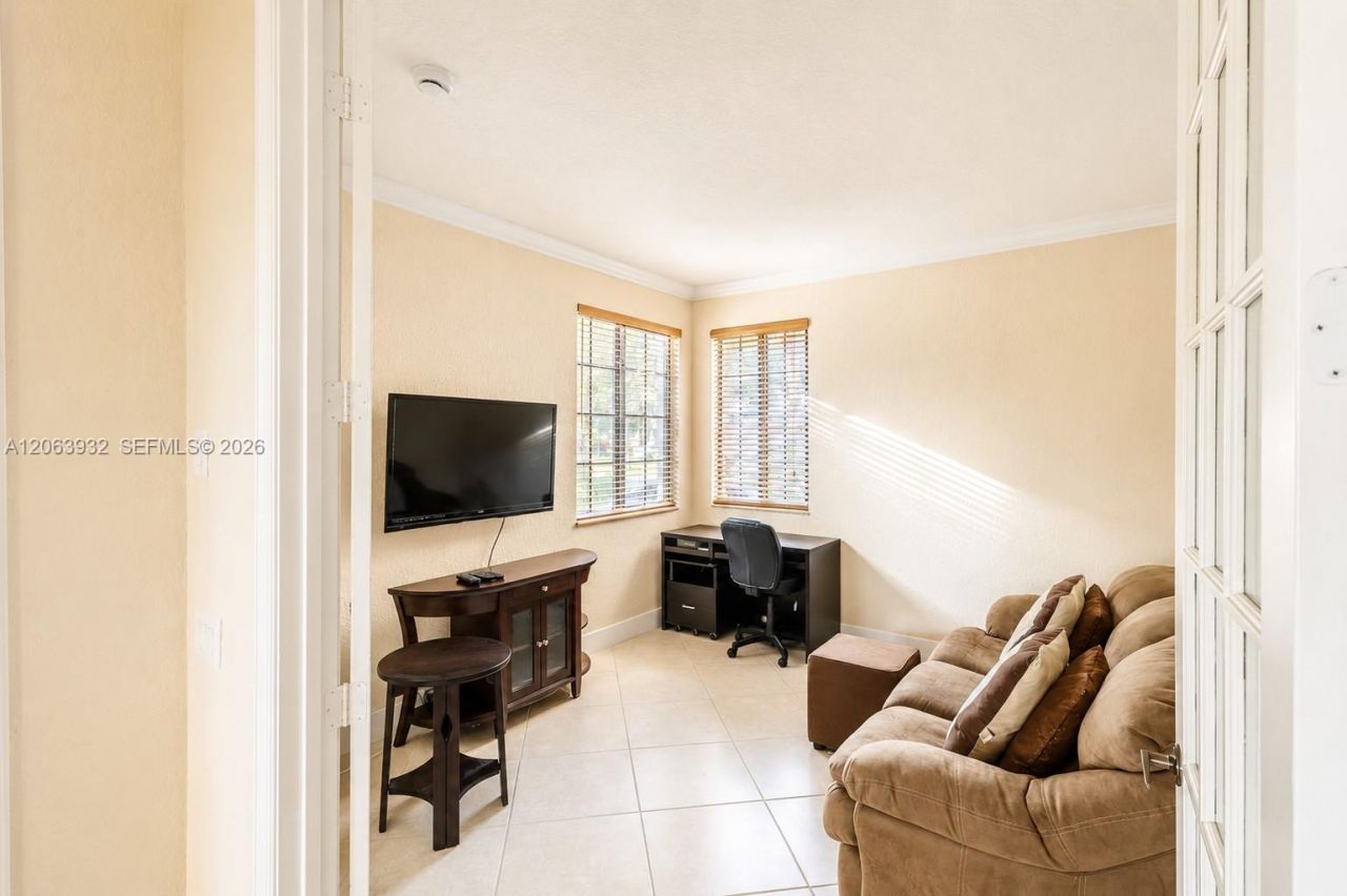 2703 Center Ct Dr, Unit 1-14, Weston, FL 33332 Photo