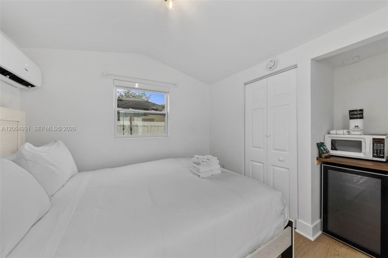 2946 SW 26th St , Unit 2, Miami, FL 33133 Photo