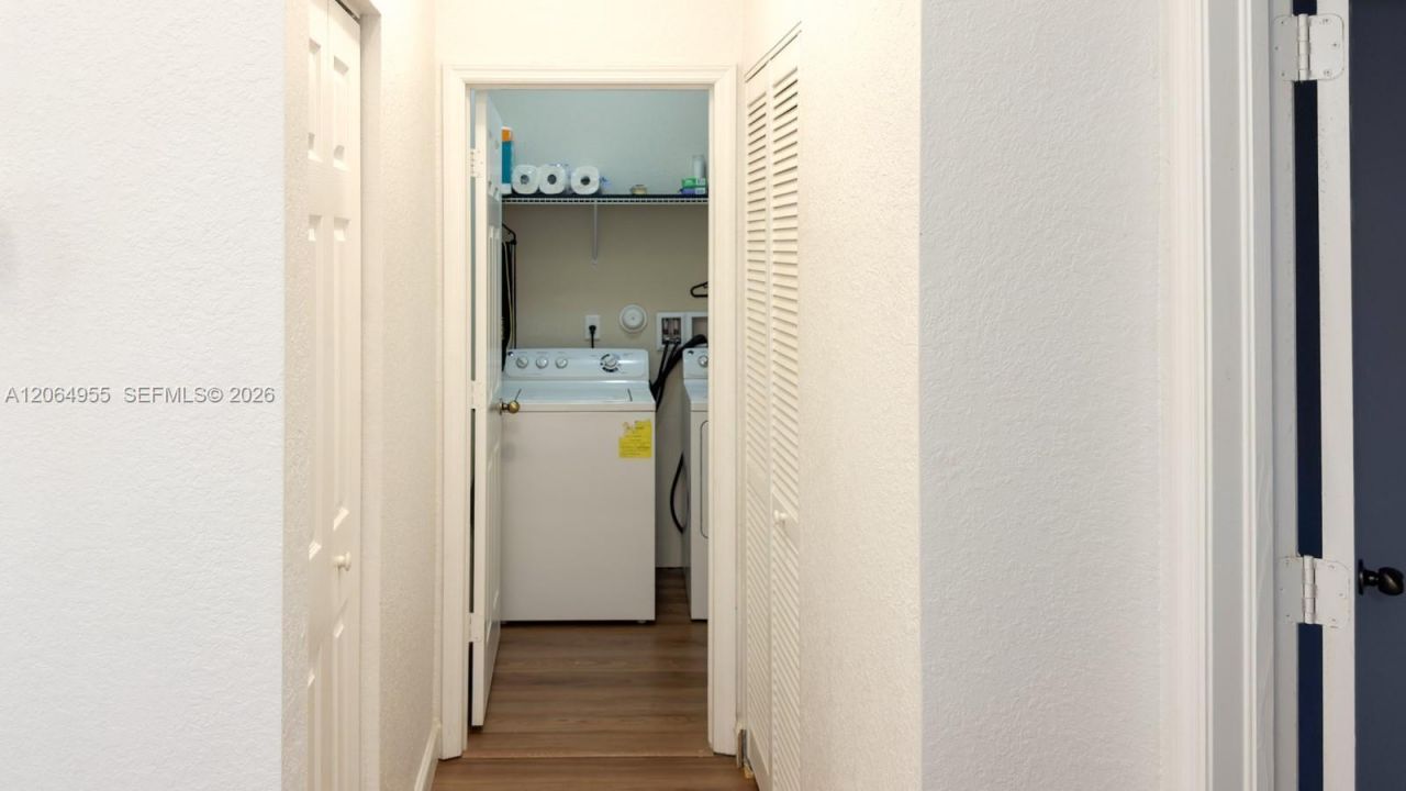 1001 NE 208th St, Unit ., Miami, FL 33179 Photo