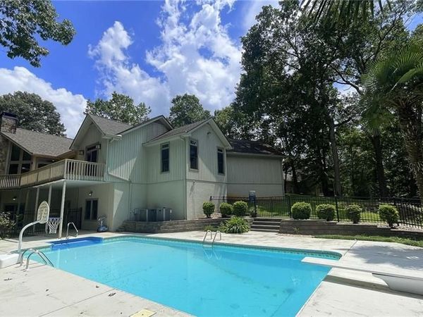 156 Thundering Waters Drive, Cornelia, GA 30531