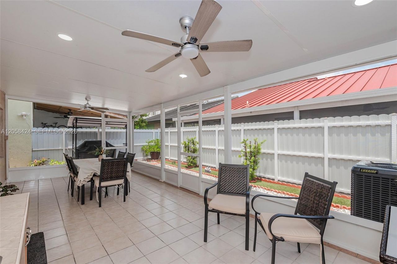 11559 SW 7th St, Sweetwater, FL 33174 Photo