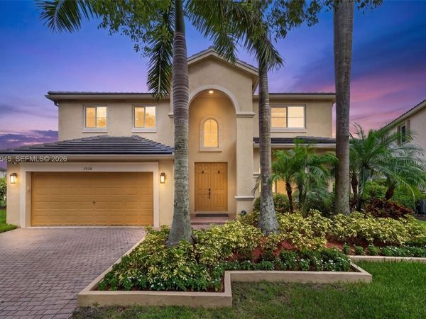 1038 NW Lavender Cir , Weston, FL 33327