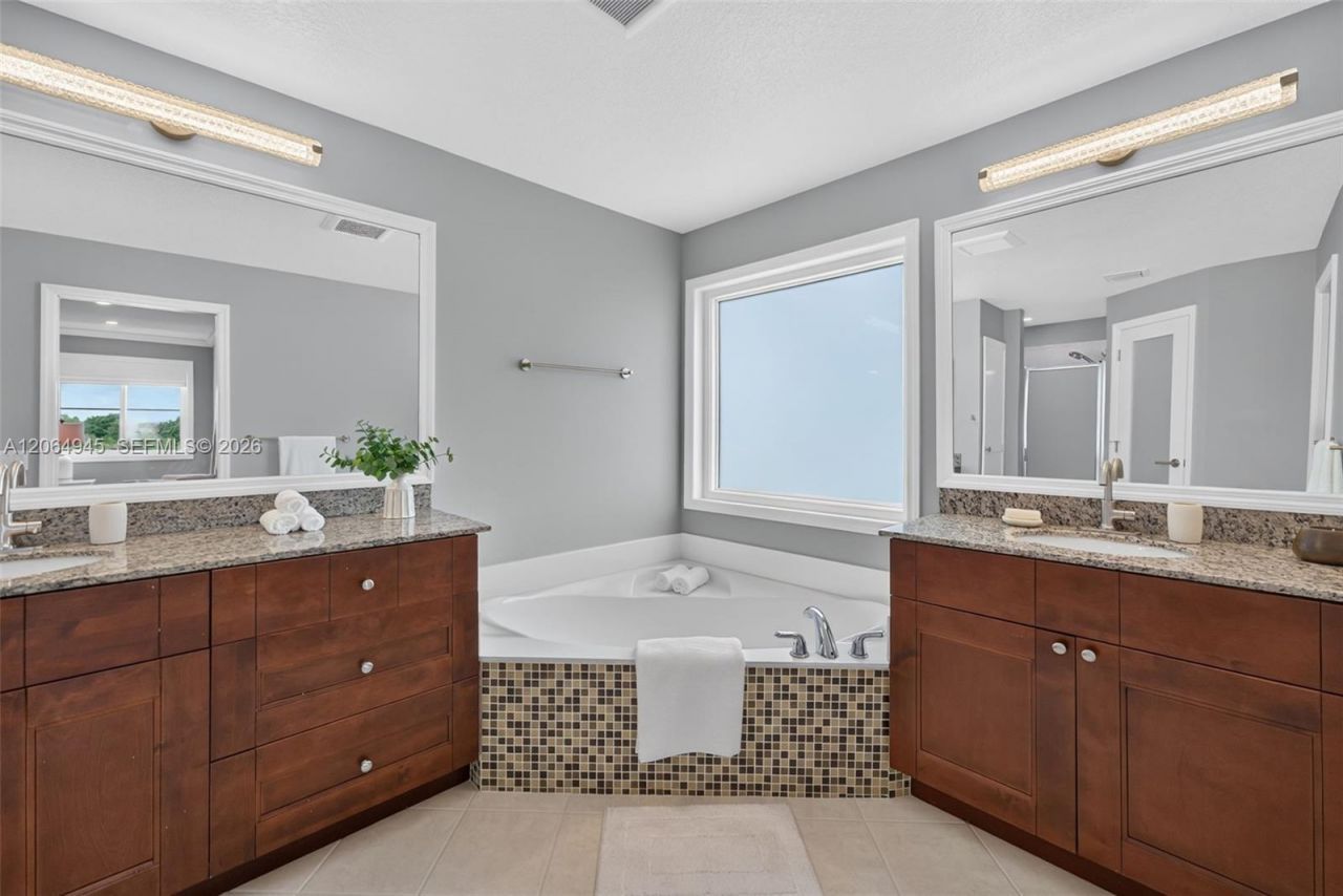 1038 Lavender Cir, Weston, FL 33327 Photo