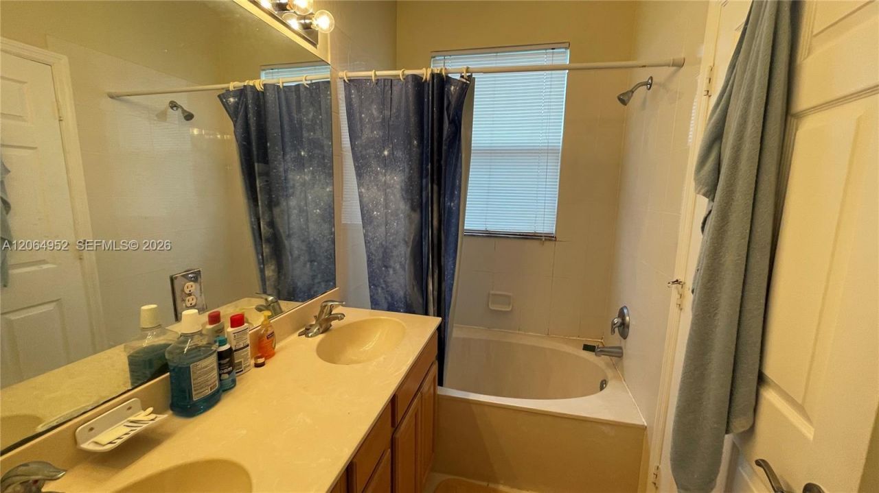 1015 Pipers Cay Dr , West Palm Beach, FL 33415 Photo