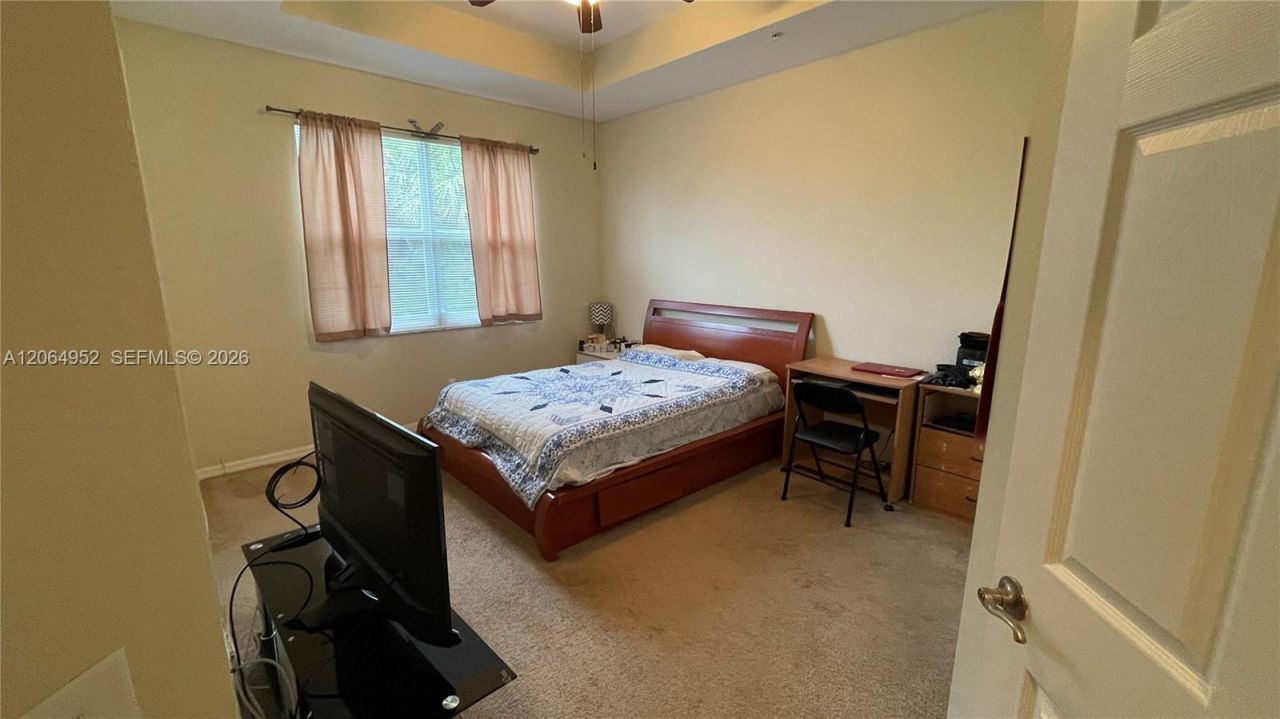 1015 Pipers Cay Dr , West Palm Beach, FL 33415 Photo