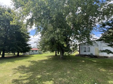 1551 Helena Road, Flemingsburg, KY 41041