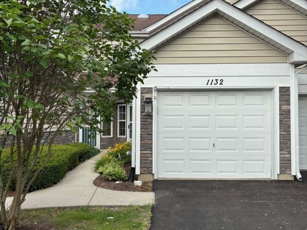 1132 Regency Court , Schaumburg, IL 60193
