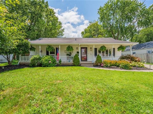 516 Earnshaw Drive, Kettering, OH 45429