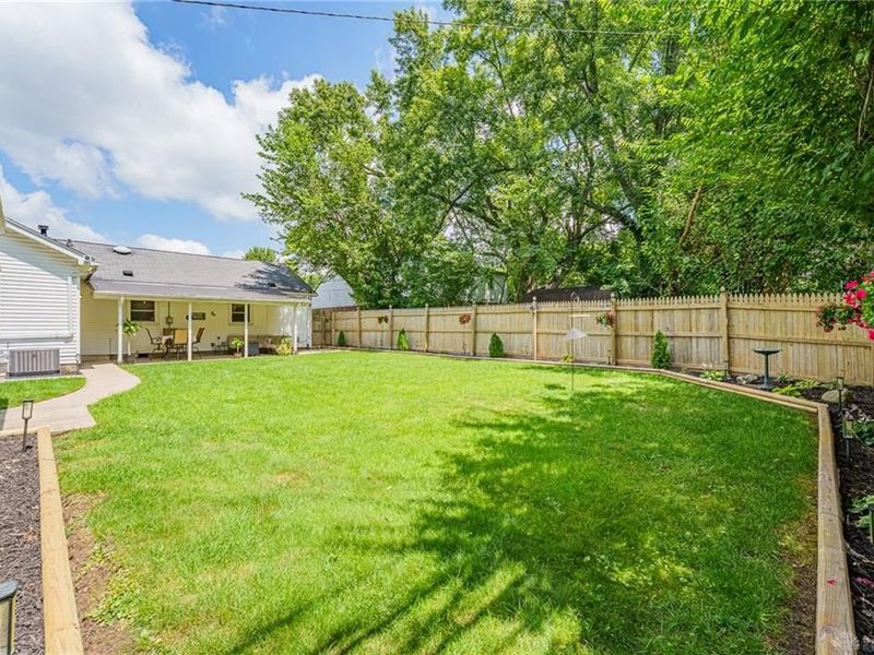 516 Earnshaw Drive, Kettering, OH 45429 Photo 14