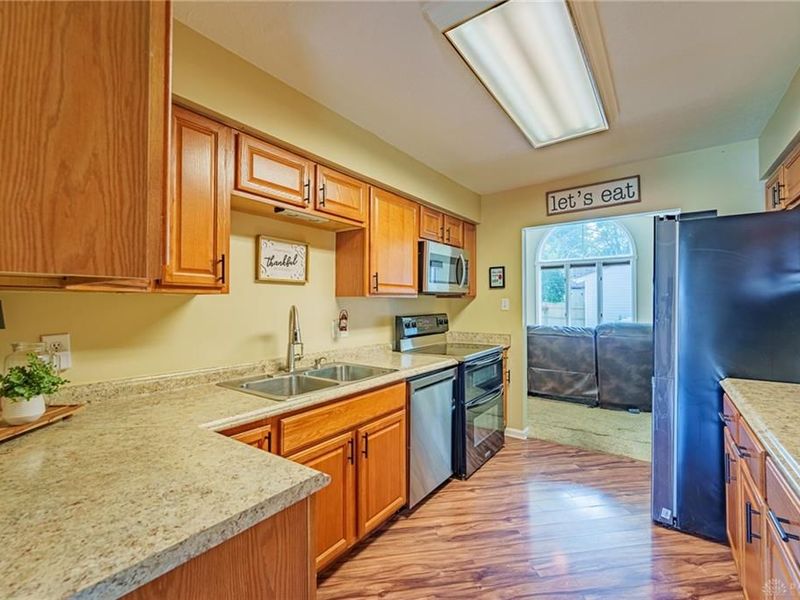 516 Earnshaw Drive, Kettering, OH 45429 Photo 29