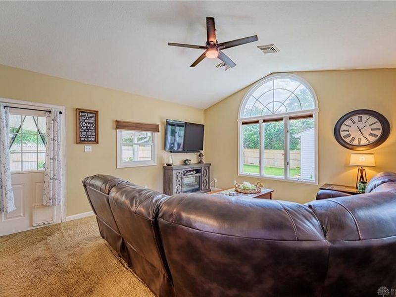 516 Earnshaw Drive, Kettering, OH 45429 Photo 32