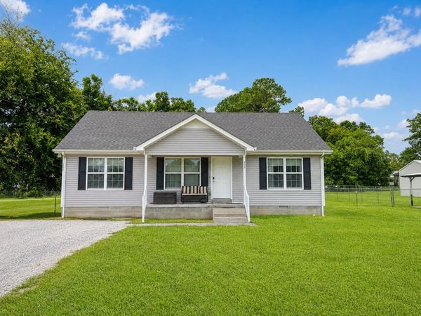 207 N Collins St , Tullahoma, TN 37388