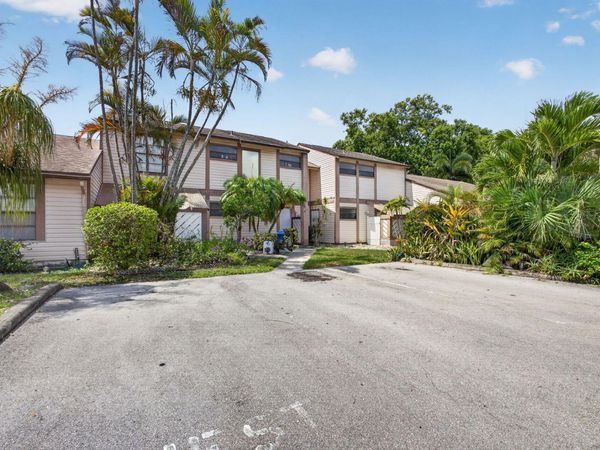 110 SHERWOOD Circle, Unit 4C, Jupiter, FL 33458