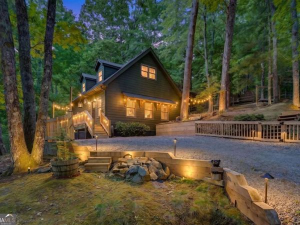 747 Mountain Oak Road, Ellijay, GA 30536
