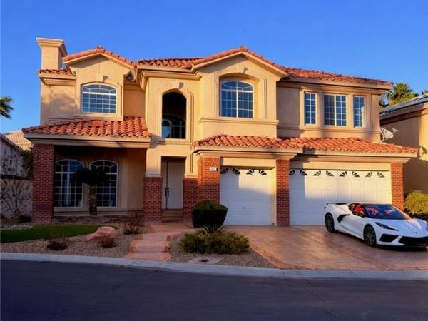 8922 Rio Verde Avenue , Las Vegas, NV 89147