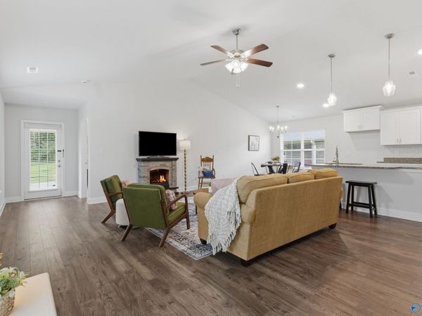 15423 Lapwing Cove, Athens, AL 35611