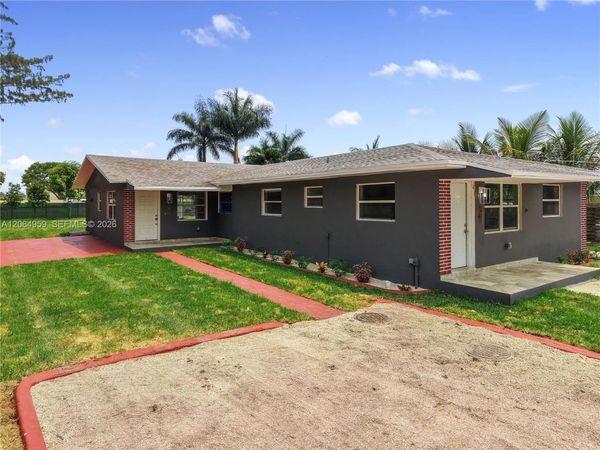 11715 NW 22nd Ct, Miami, FL 33167