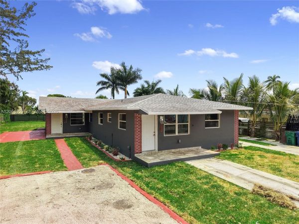 11715 NW 22nd Ct, Miami, FL 33167
