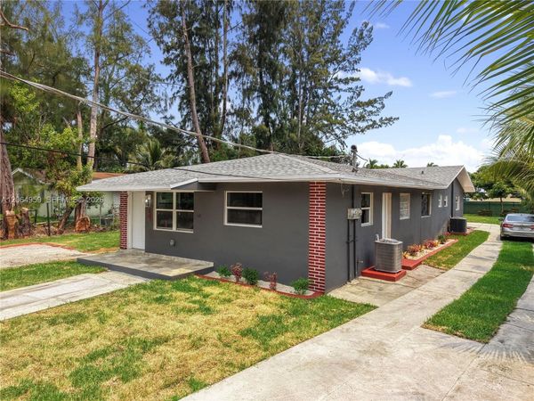11715 NW 22nd Ct , Miami, FL 33167