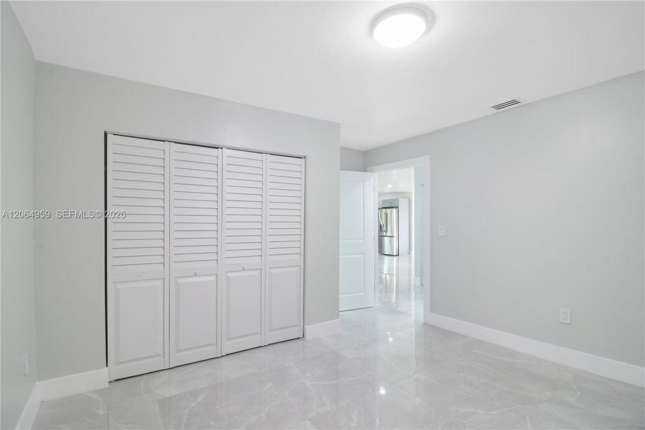 11715 NW 22nd Ct, Miami, FL 33167 Photo