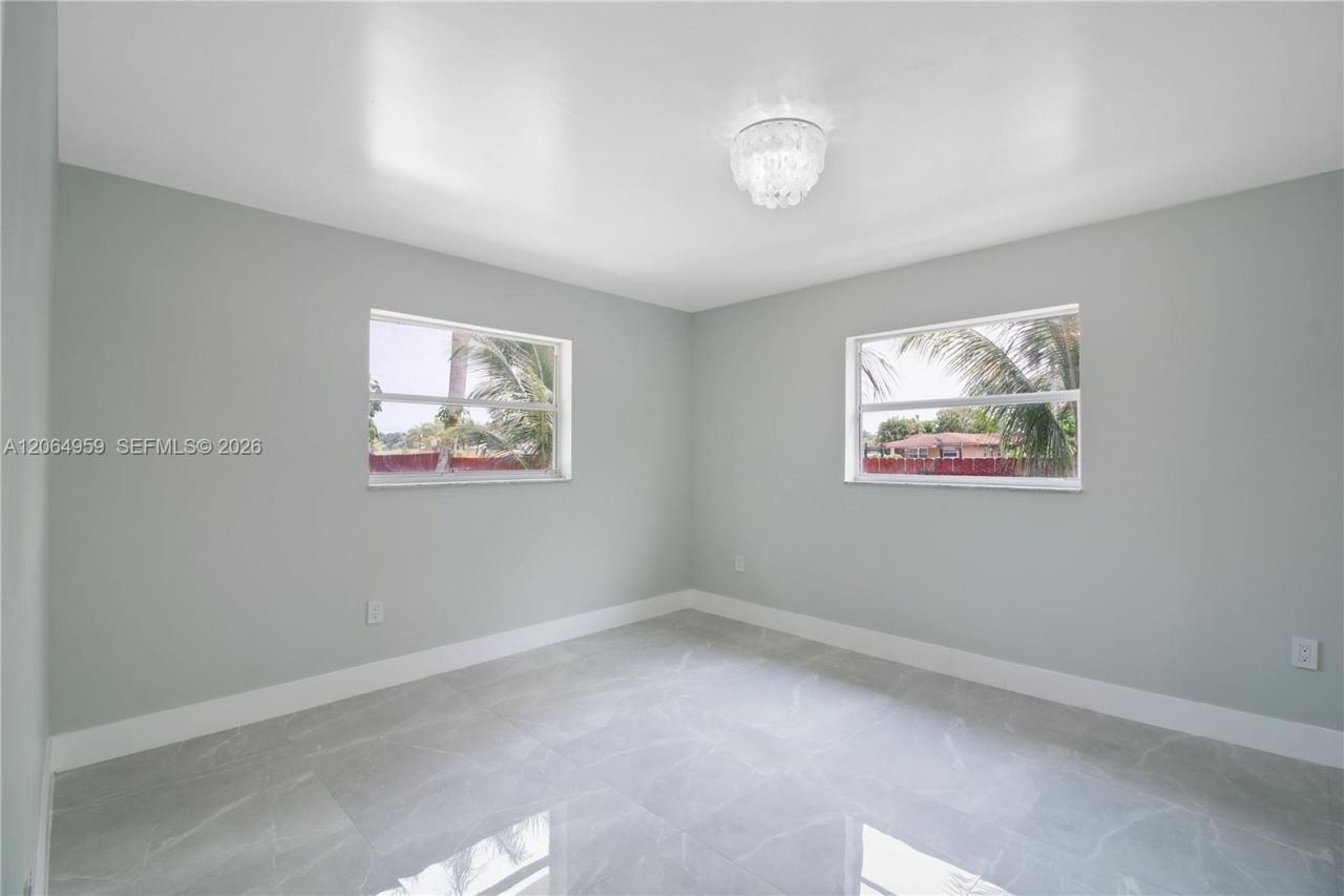 11715 NW 22nd Ct, Miami, FL 33167 Photo
