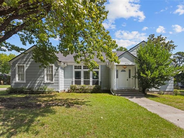 650 W Kaufman Street, Paris, TX 75460