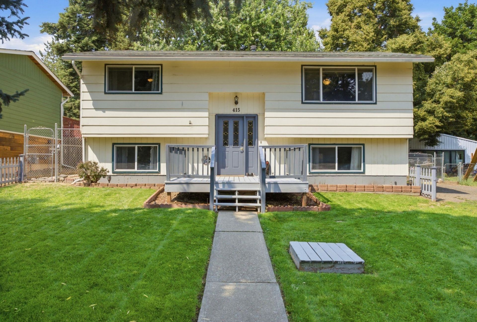 415 N Silver Lake Ave, Medical Lake, WA 99022 Main Photo