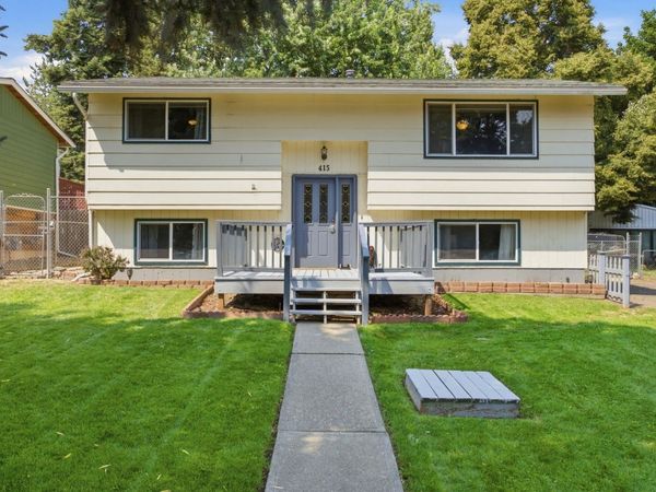 415 N Silver Lake Ave, Medical Lake, WA 99022