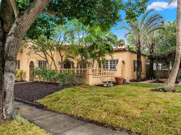 735 Colonial Road, West Palm Beach, FL 33405