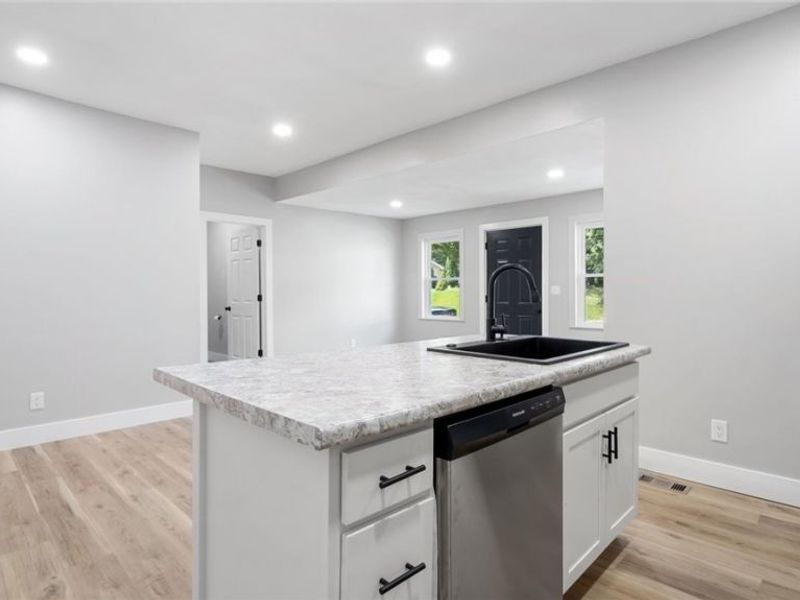 250 N Main Street, Roseville, OH 43777 Photo 9