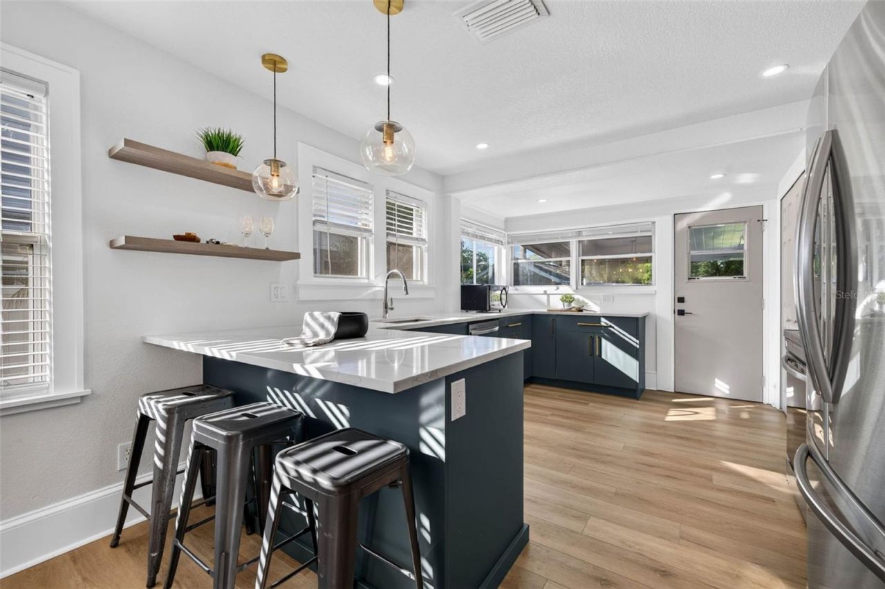 4624 Iris Street N, Saint Petersburg, FL 33714 Photo