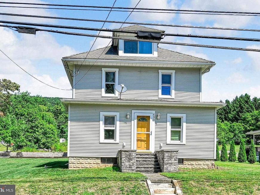 653 E Market Street, Williamstown, PA 17098 Main Photo