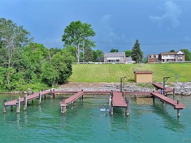 1370 E River Road, Grand Island, NY 14072
