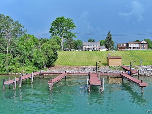 1370 E River Road, Grand Island, NY 14072