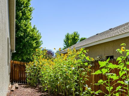1482 Grendon Way, Gardnerville, NV 89410 Photo