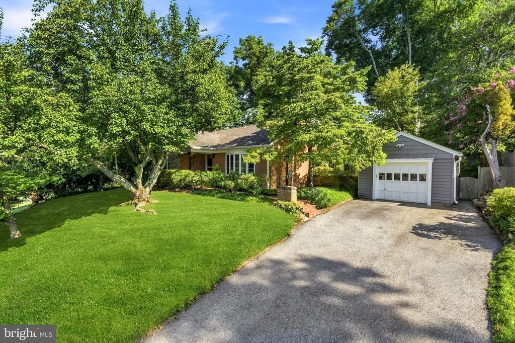 412 SOUTHWEST DRIVE, SILVER SPRING, MD 20901