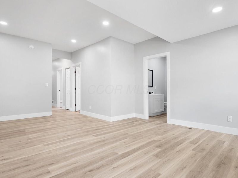 250 N Main Street, Roseville, OH 43777 Photo 16