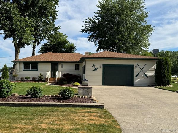 3138 Ponemah Drive , Fenton Township, Mi 48430