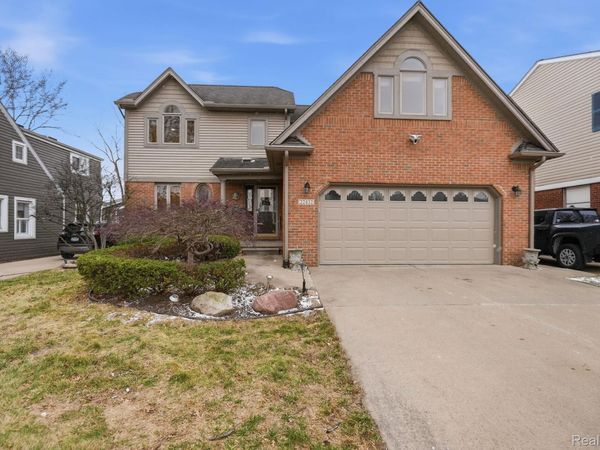 22432 Pointe Drive , St Clair Shores, Mi 48081